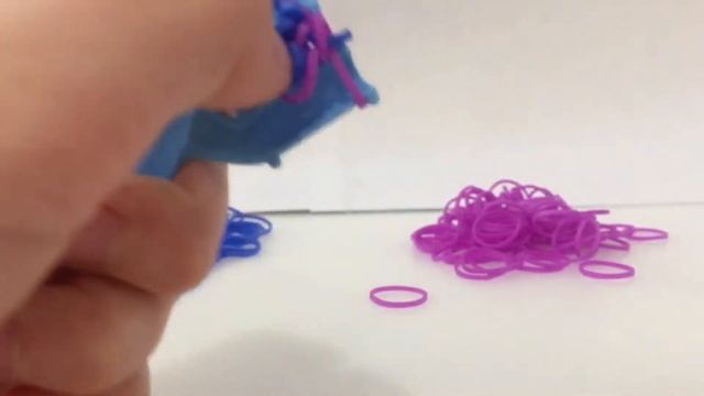 Браслет рыбья чешуя на рогатке без станка из резинок смотреть онлайн