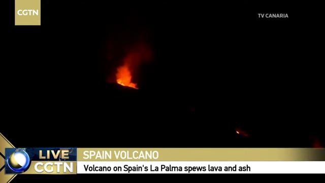 Live: Volcano on Spain's La Palma island spews lava and ash смотреть онлайн