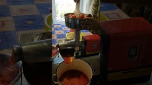 Соковыжималка электрическая ОМ - 2500