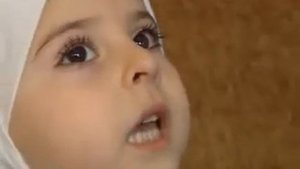 ДЕВОЧКА  (читает Коран) МашАллах