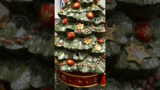 Villeroy & Boch  Toys Delight Weihnachtsbaum mit Spieluhr 33 cm / Музыкальная ёлка-подсвечник