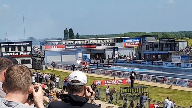 Volkswagen camper T1 with a jet engine 1/4 mile run wt Santa Pod смотреть онлайн