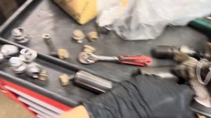 Camry 70/Замена переднего ступичного подшипника.