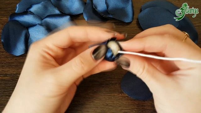 Роза из атласных лент по шаблону на терморезке | канзаши | мастер-класс | DIY | kanzashi | Mariya смотреть онлайн