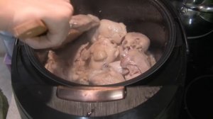 КУРИНЫЕ БЕДРЫШКИ С СОУСОМ В МУЛЬТИВАРКЕ