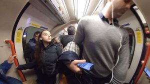 London Underground First Person Journey - Marble Arch to Covent Garden Via Holborn