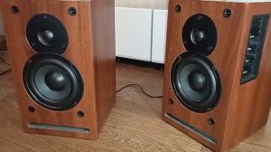 Видео сравнение активных колонок 2.0 Sven sps-700 и Sven sps-612