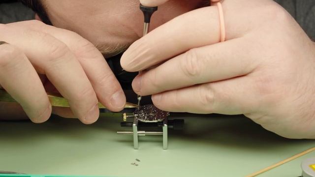 Patek Philippe 5146 Annual Calendar. Испорчен корпус, лопнула застёжка, не работает механизм. смотреть онлайн