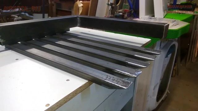 Подвесной столик с ящиками смотреть онлайн