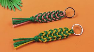 Брелок из паракорда