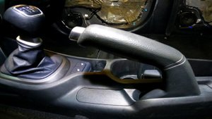 Как подтянуть трос ручника Kia Rio 2011-2017год