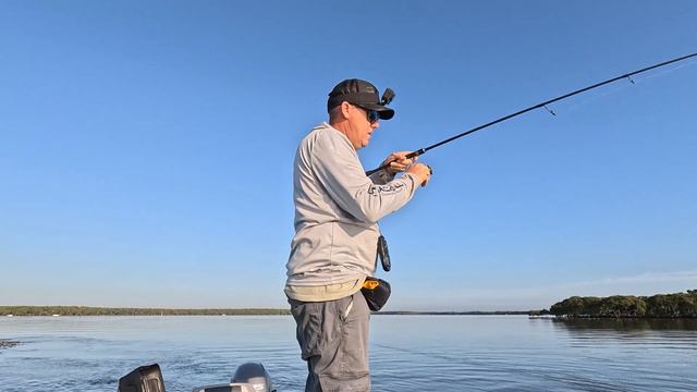 Finally back on the water-Lure fishing for jewfish and flathead. смотреть онлайн