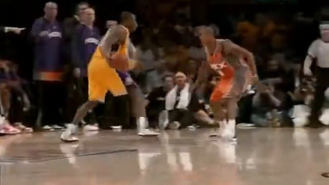 119. April 26, 2007 - Kobe DAGGER Spin Move Jumper over Raja Bell vs Phoenix Suns (Game 3 Playoffs)