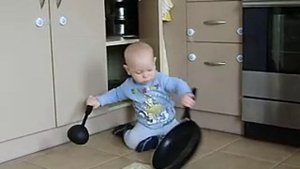 Поварята суп варят :).avi