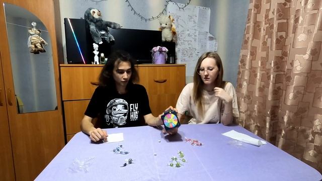 Играем в игру, "кто смелый"! Едим конфеты с рандомными вкусами ? ? ? ?