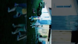 Танцы  дет в трусах