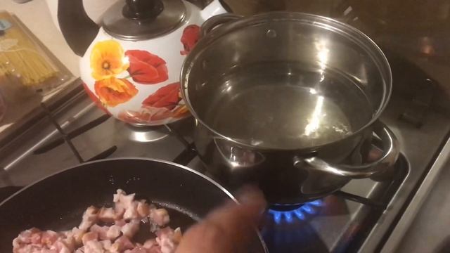 Спагетти а ля КАРБОНАРА! Очень легкий, быстрый рецепт. Пальчики оближешь смотреть онлайн