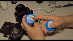 Обслуживание видеоголовы штатива.