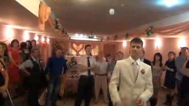 приключение Подвязки на свадьбе смотреть онлайн