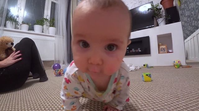 Ребенок ползает в 6 месяцев смотреть онлайн