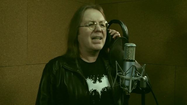 "Красивая" исполняет Игорь Иванников