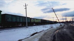 "Предпоследний вагон для путейцев" Гибрид тепловоз 2ТЭ116-357Б/1455А с грузовым поездом на Приобье.