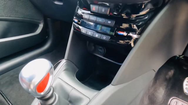 2014 Peugeot 208 GTI Limited Edition T (09/05/22) смотреть онлайн