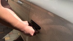 Снятие заглушек крыльев BMW F10