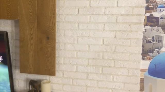 Имитация кирпича в комнате. Фотообои. смотреть онлайн