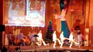 Новогодний танец старшей группы. "Зимушка-зима" Встреча 2018 года.