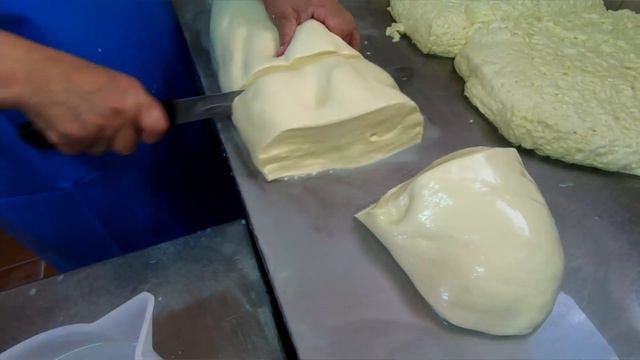 Sardinia - Milking sheep in the Emerald Coast 🐑🔥 | Driving the world #Overland in 4x4 | #vanlife смотреть онлайн