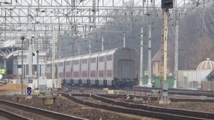 Двухэтажные поезда №065 и №137 у станции Быково.