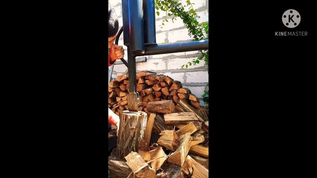 Самодельный пружинный дровокол в деле! смотреть онлайн