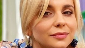 ЛИЛИЯ РЕБРИК ПОКАЗАЛА ОТЛИЧНУЮ РАСТЯЖКУ И ПОВЕДАЛА, КАК ОТНОСИТСЯ К ХЕЙТУ И НЕПРОШЕНЫМ СОВЕТАМ\2021