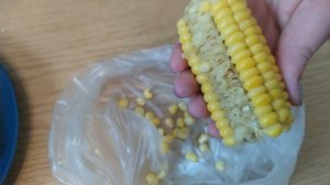 Как правильно заморозить кукурузу - 4 СПОСОБА - в початках и в зёрнах