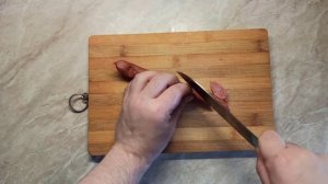 Тыквенный крем суп. Копчёные колбаски и сухарики.