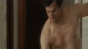 Жена возвращается домой а муж с любовницей