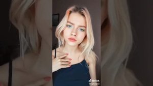 Саша Капустина поёт в сторис и тикток #8