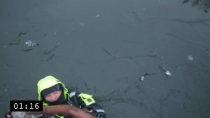 Первый лед 2! Провалился в бушлате...Это жесть!!! Тест костюмов поплавков на рыбалке. Часть 2