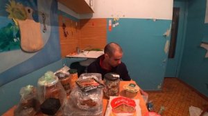 VLOG: ОБЗОР ЕДЫ, КОТОРУЮ ДАЛА МАМА / FOOD / РАСПАКОВКА ПРОДУКТЫ / #161 / ЖИЗНЬ / LIVE / 15. 12. 2023