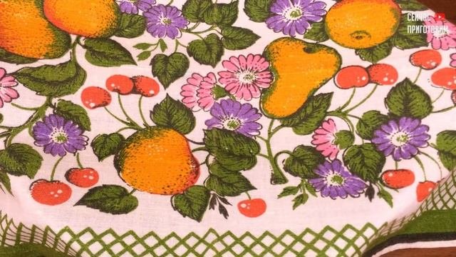 Варенья из клубники много не бывает! Клубничное варенье с лепестками роз