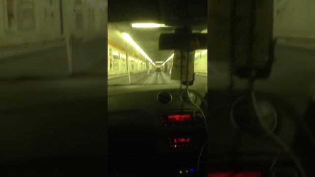 заезжаем в поезд в тоннеле под ламаншем