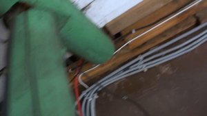 Как провести электричество в курятник