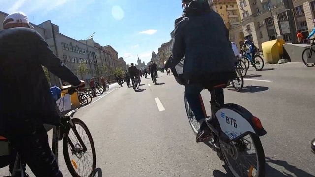 Московский велопарад. Садовое Кольцо 21 мая 2022 смотреть онлайн