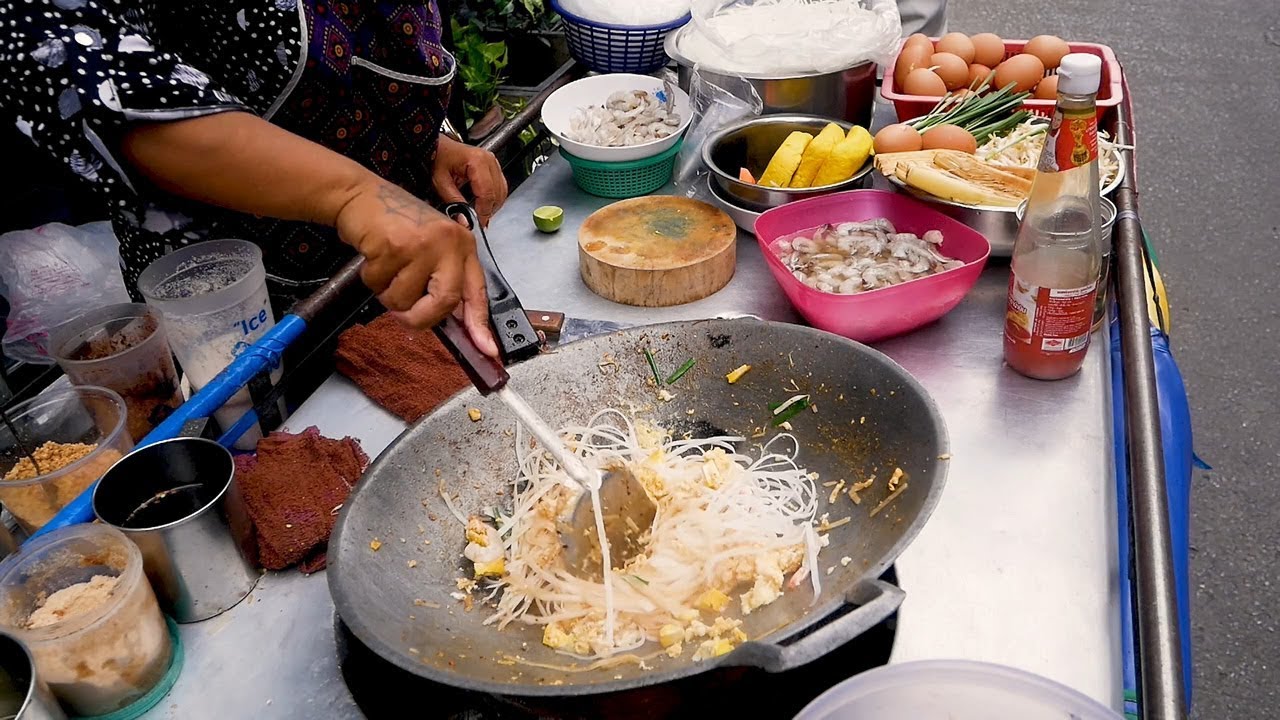 Pad Thai - Тайская уличная еда.