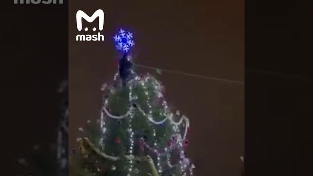 Упал с ёлки смотреть онлайн