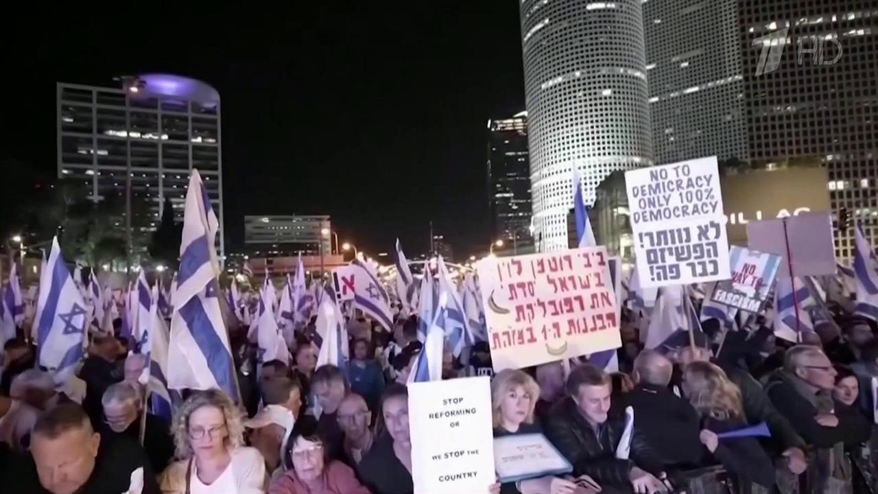 Сотни тысяч демонстрантов на улицах израильских городов протестуют из-за судебной реформы
