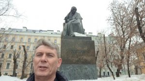 Николай Васильевич Гоголь. Второй том мертвых душ. В двух словах.