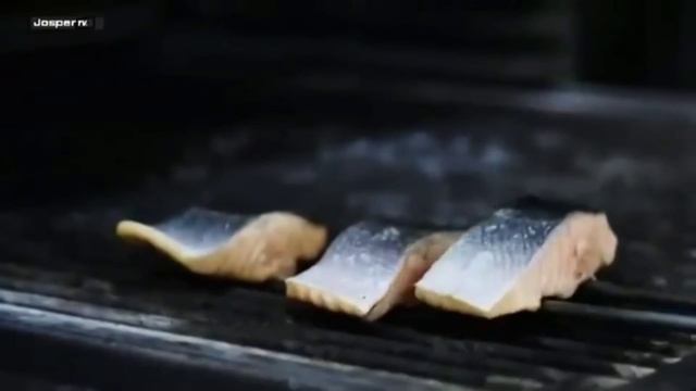 лосось на гриле смотреть онлайн