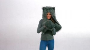 Зверошапка Чернобурка с лапками из искусственного меха от Animal-hoods.ru